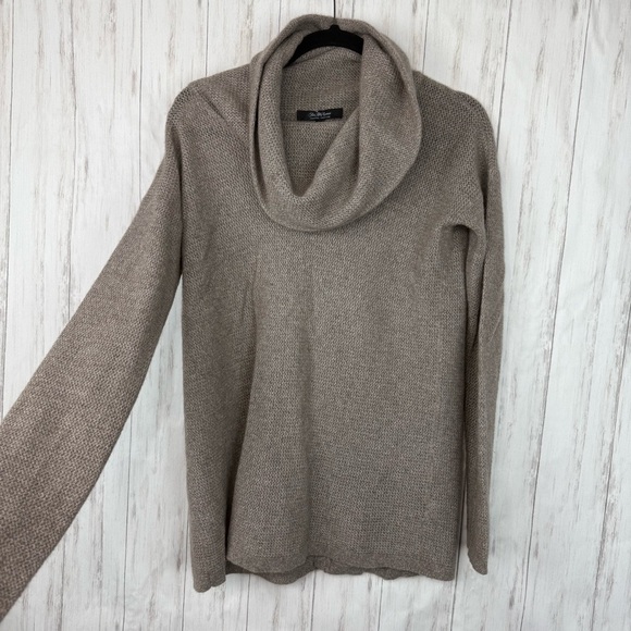 Saks Fifth Avenue 100% cashmere taupe cowl sweater Medium - Picture 1 of 6